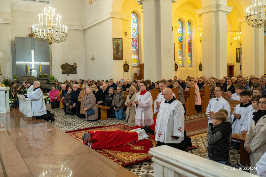 Liturgia Męki Pańskiej (03.04.2026)